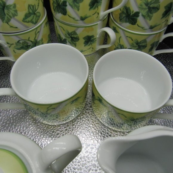 Vintage set of 8 coffee/tea mugs with sugar and creamer. - Picture 4 of 6